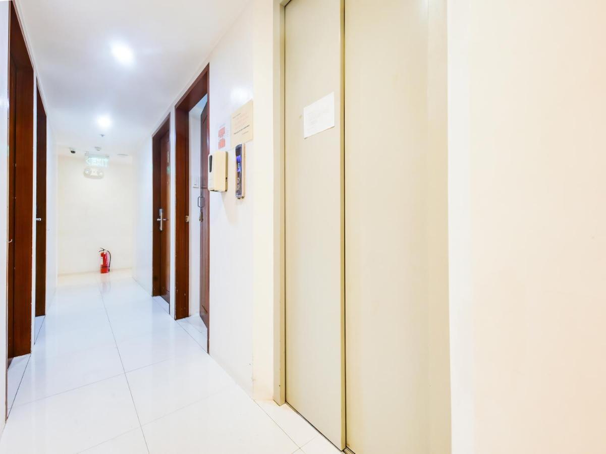 Oyo 893 Dian Suites Makati Manila Exterior photo