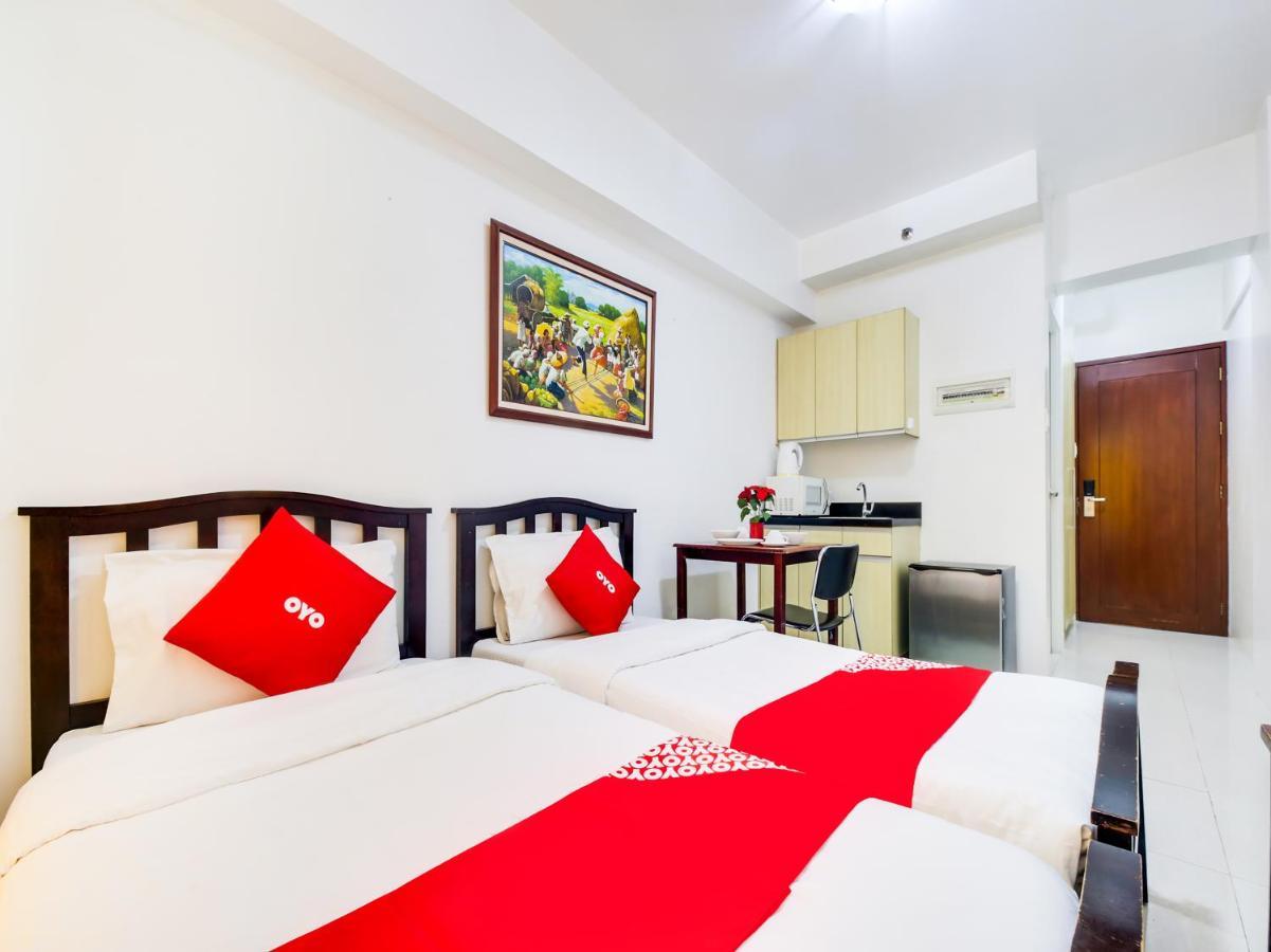 Oyo 893 Dian Suites Makati Manila Exterior photo
