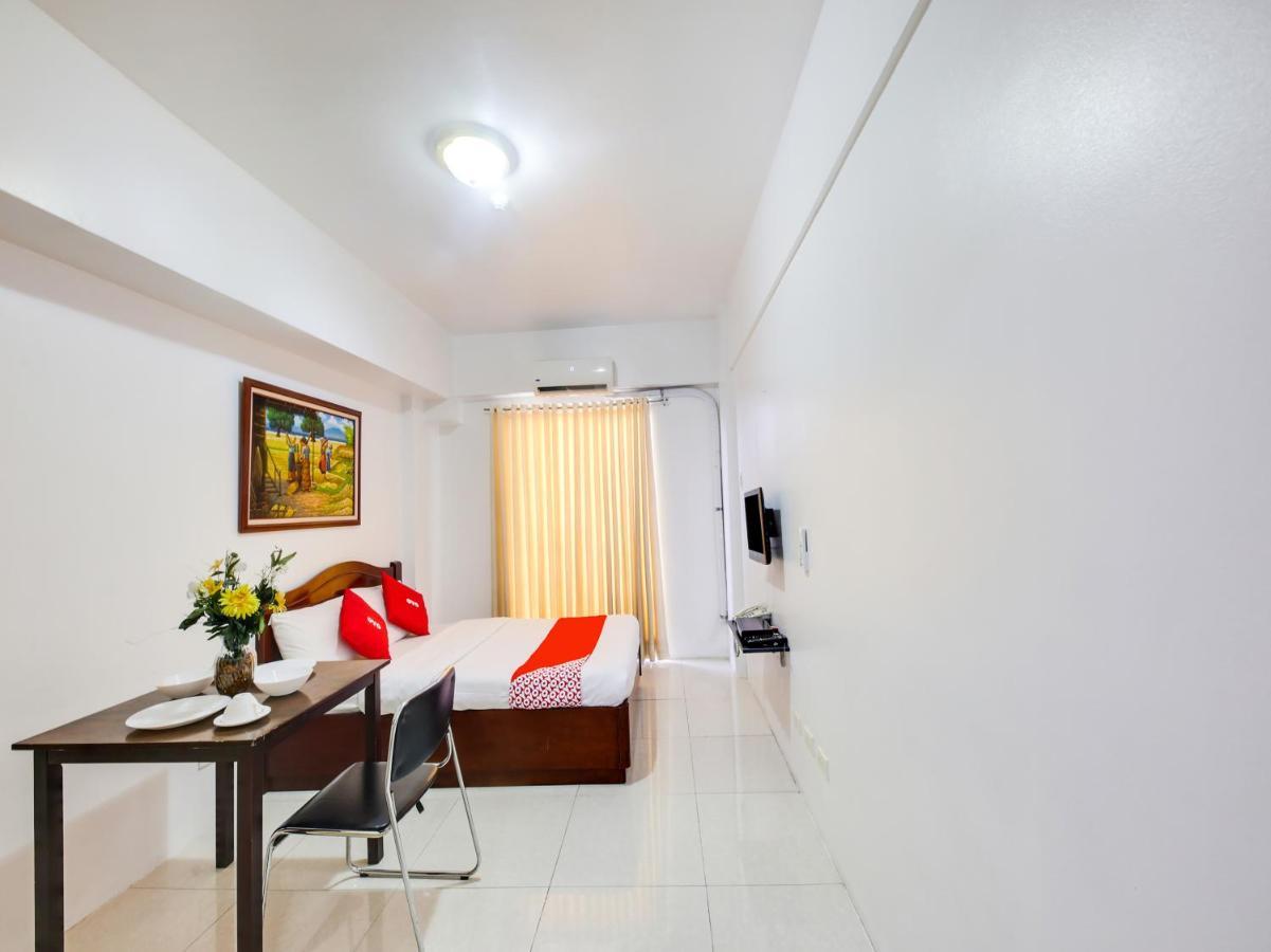 Oyo 893 Dian Suites Makati Manila Exterior photo