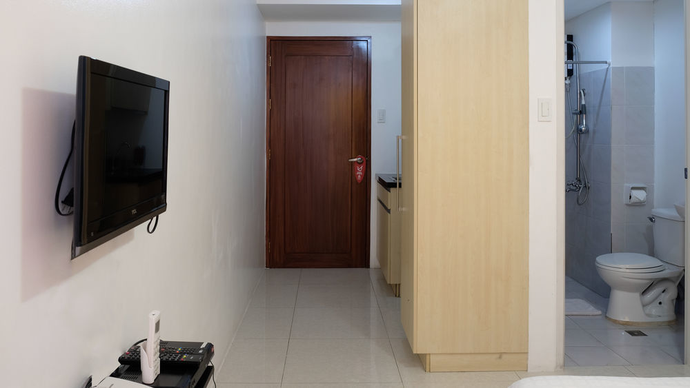 Oyo 893 Dian Suites Makati Manila Exterior photo