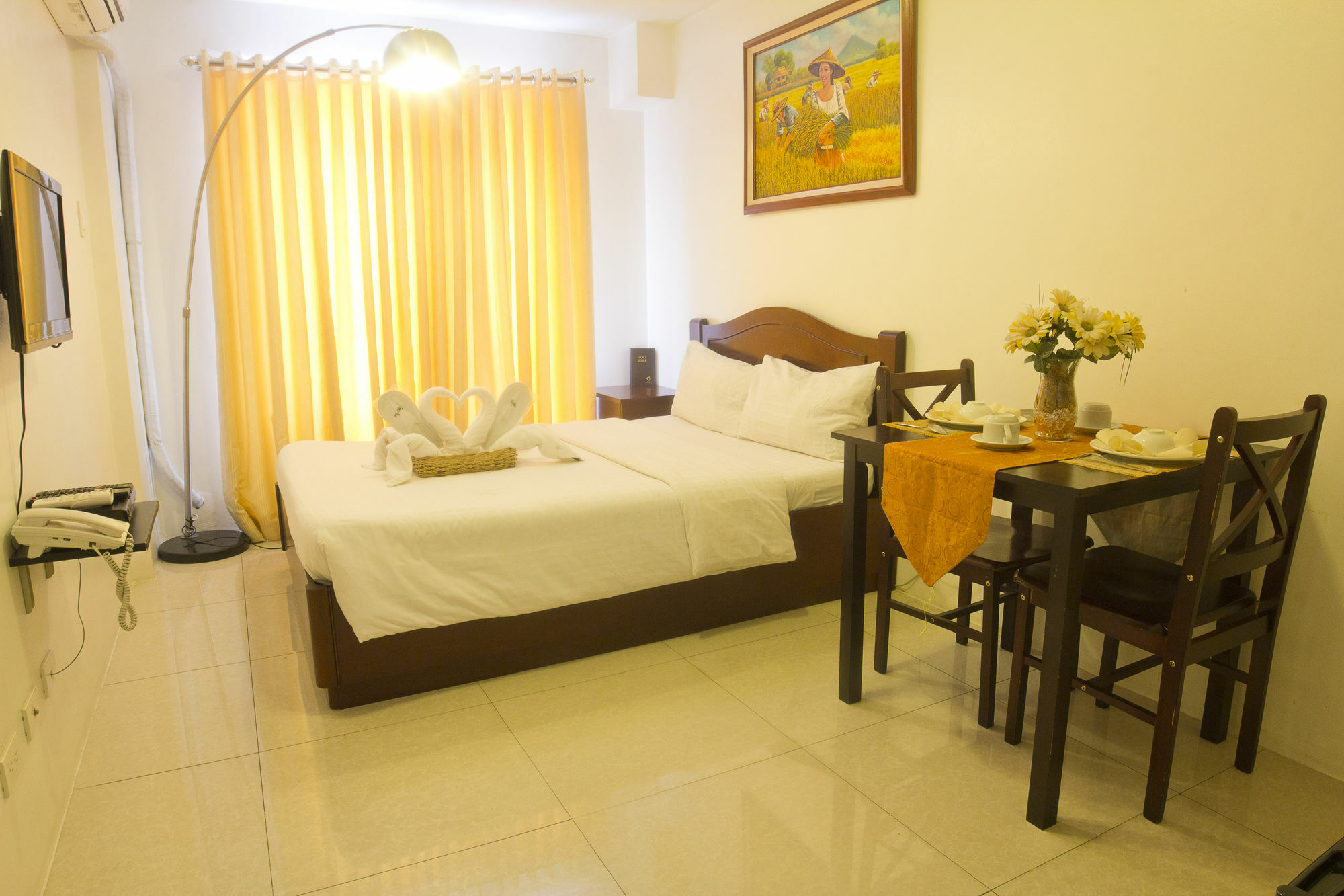 Oyo 893 Dian Suites Makati Manila Exterior photo
