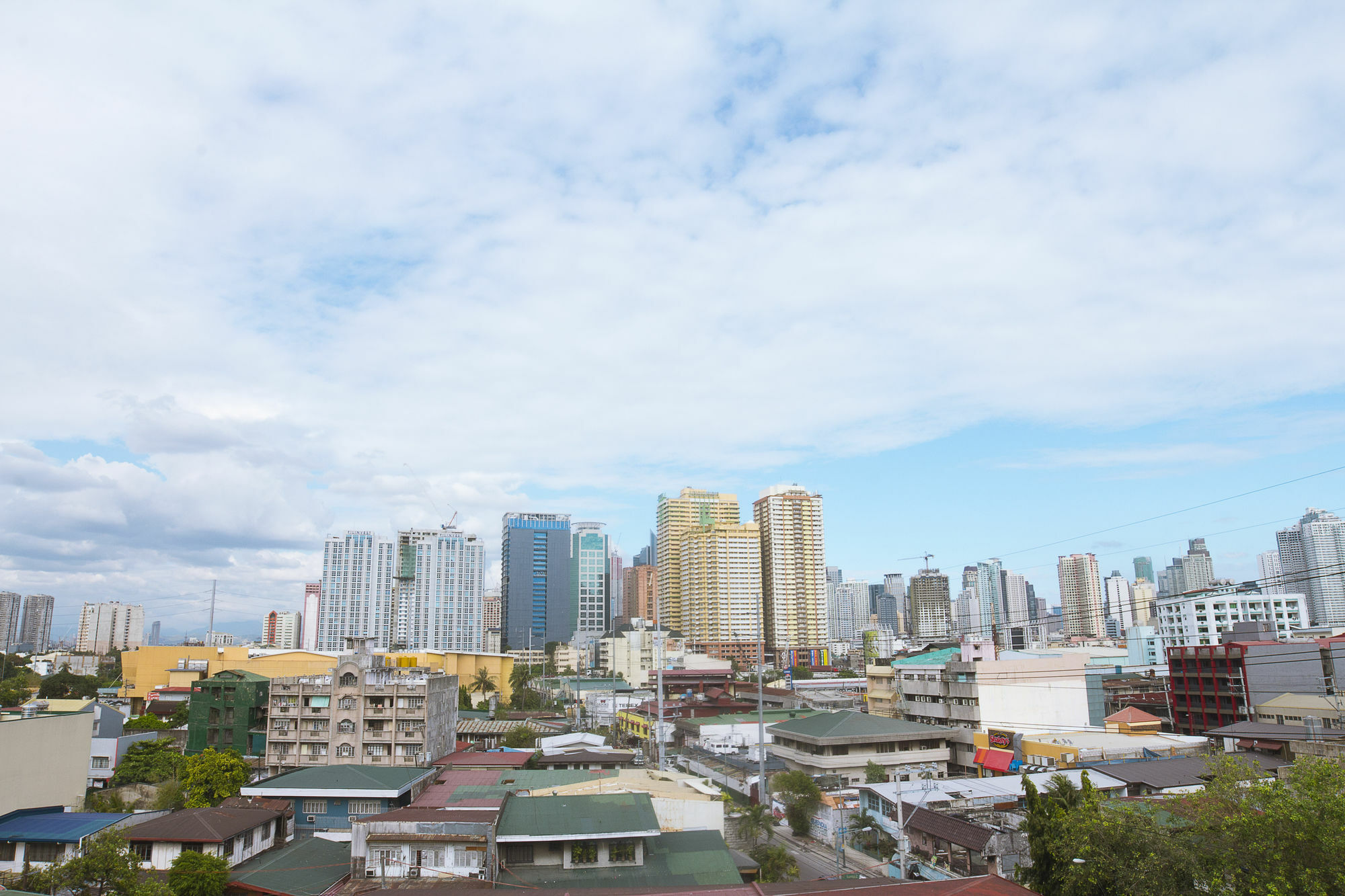 Oyo 893 Dian Suites Makati Manila Exterior photo